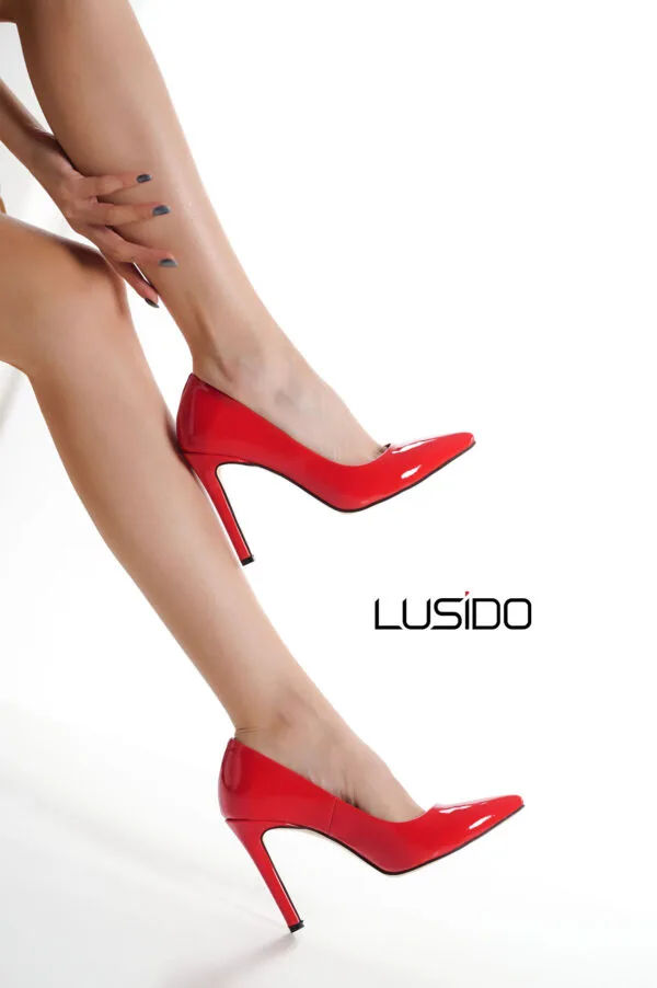 Нел Црвени Чевли