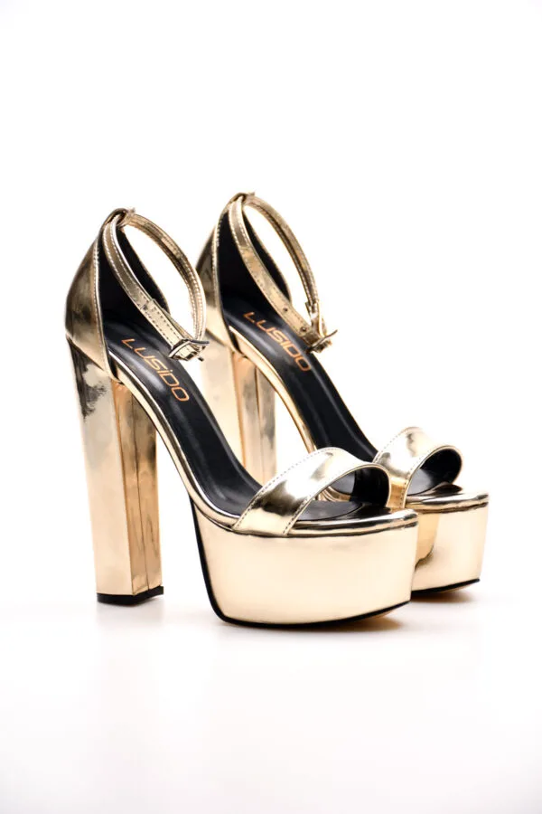 Ребека Златни Салонки